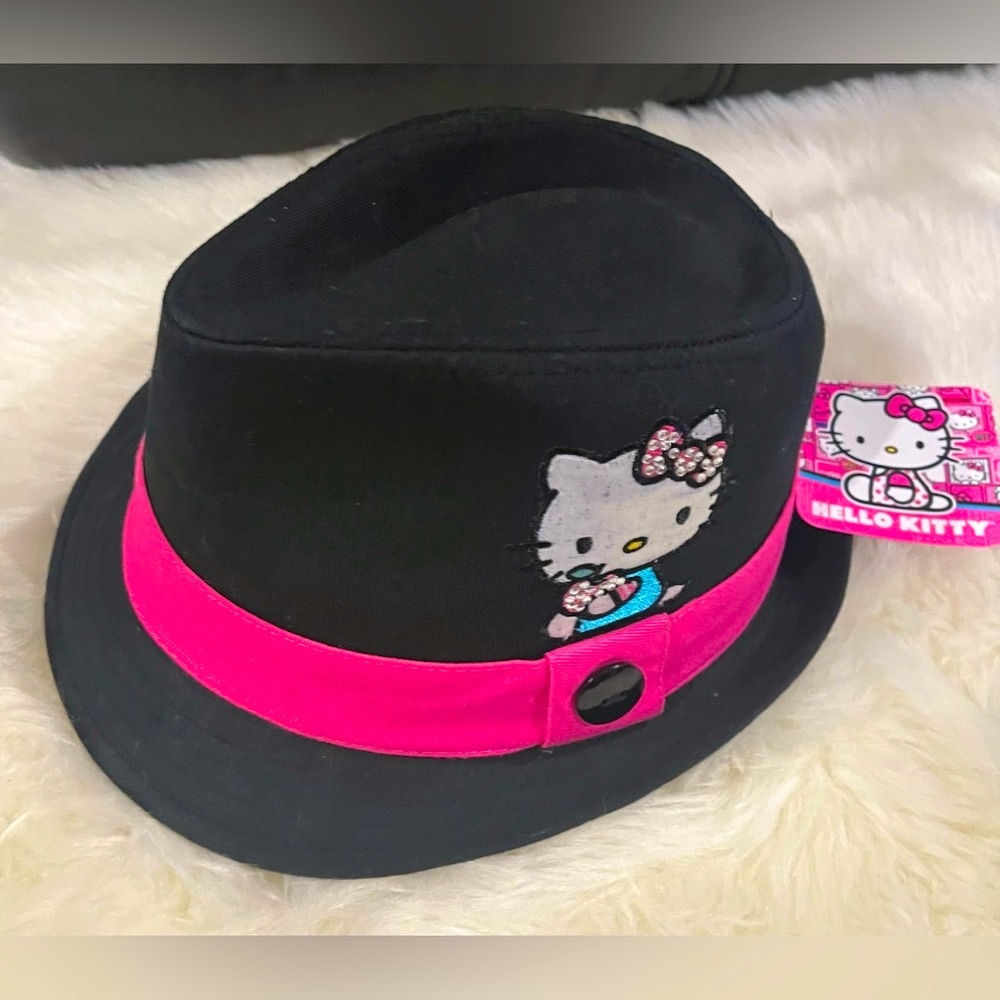 Sanrio Hello Kitty 🎀 Girls Black Fedora Hat HK Button M/L NWT